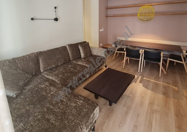 Apartament 2+1 per qera ne nje nder rezidencat e reja prane Parkut te Liqenit ne Tirane.&nbsp;
Apar